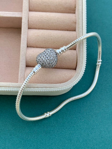 Pulseira de Berloques Trava Coração Cravejado