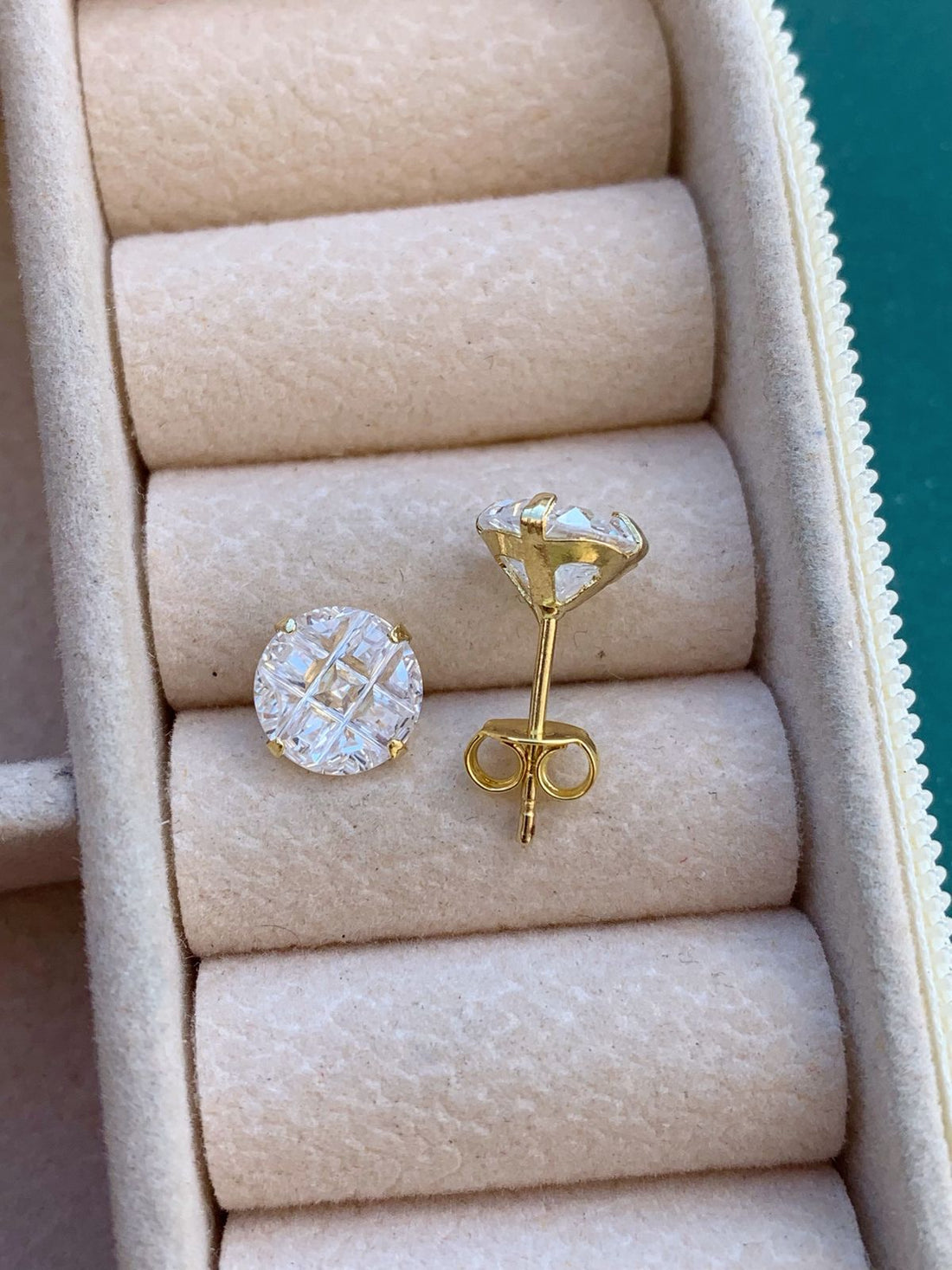 Brinco Redondo 8mm Riscado Folheado