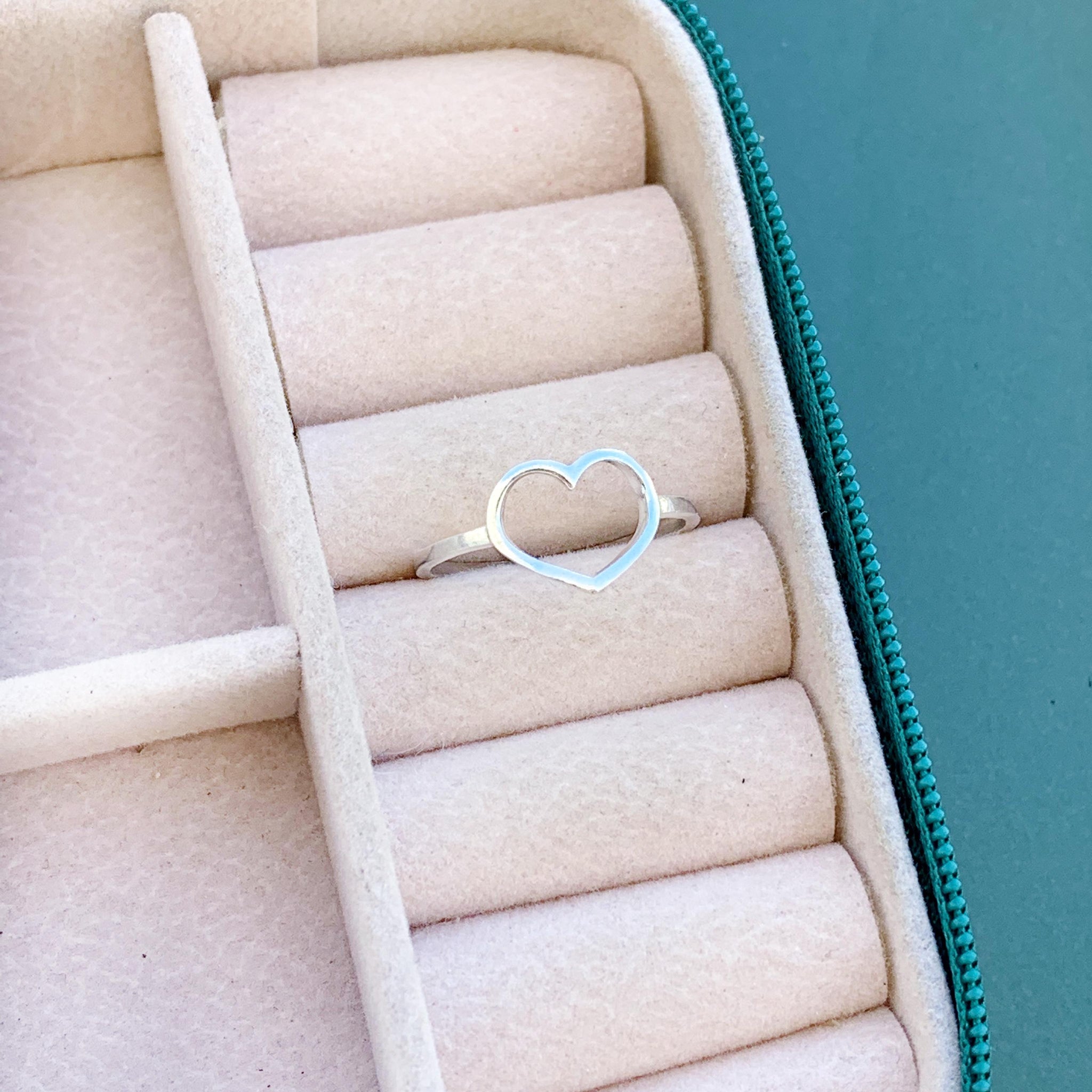 Anel Coração Vazado