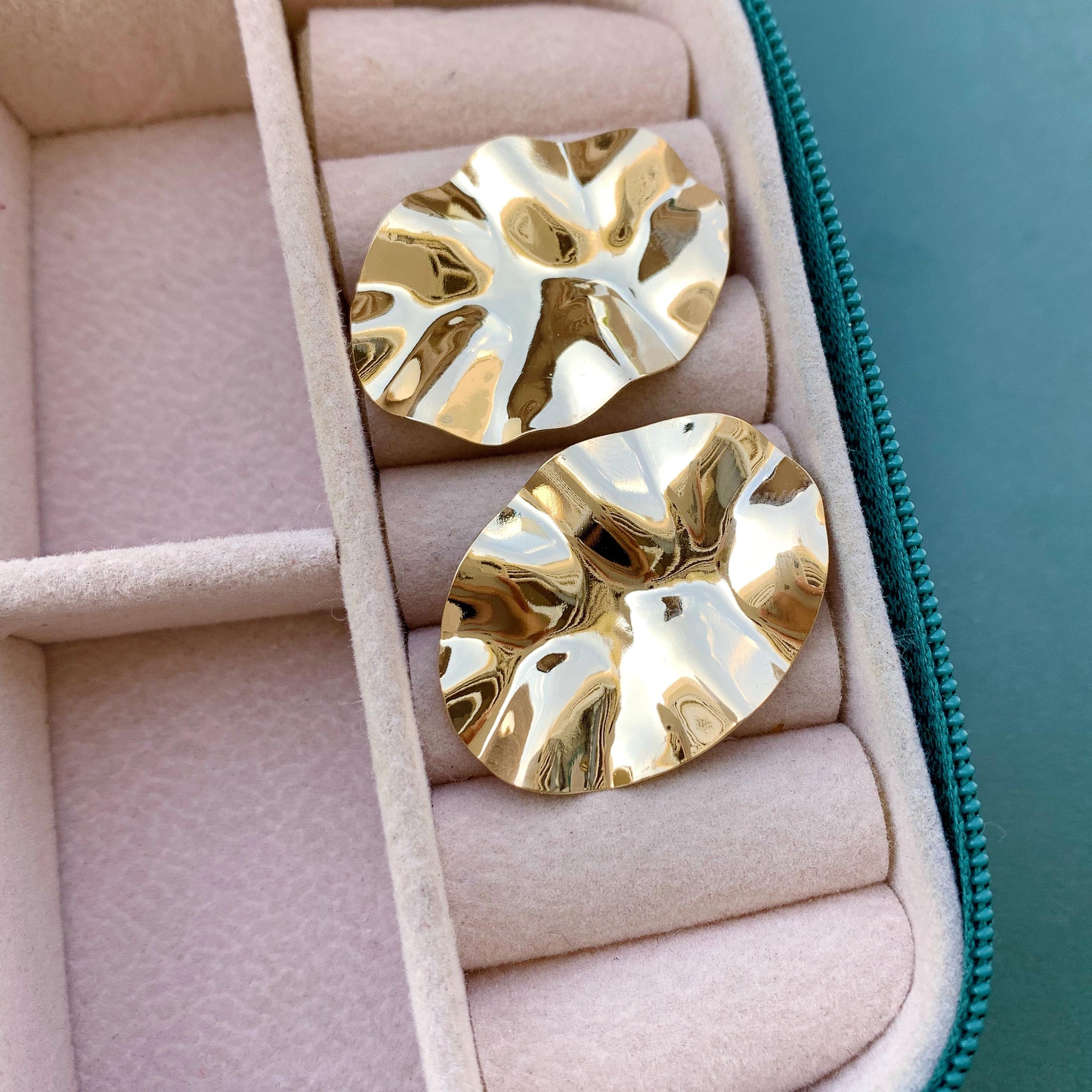 Brinco Oval Martelado