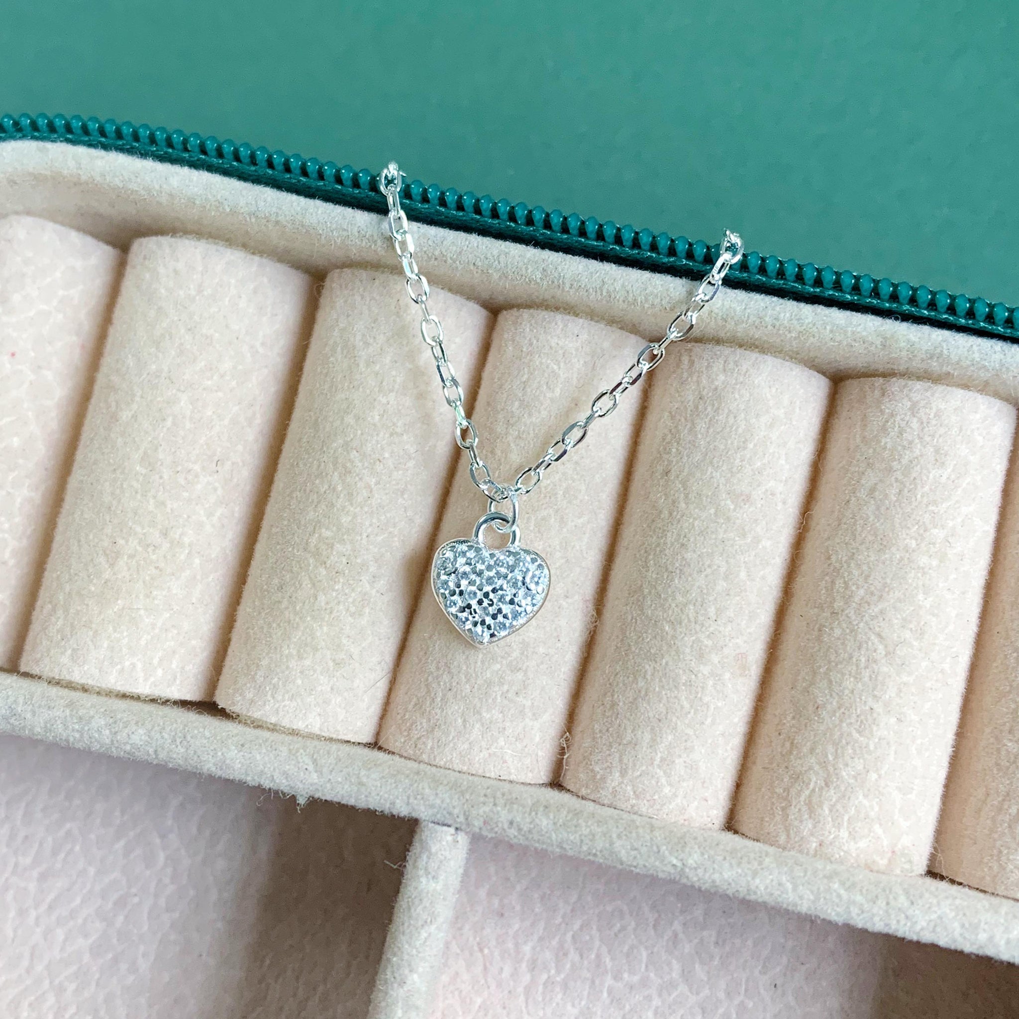 Colar Mini Coração Cravejado