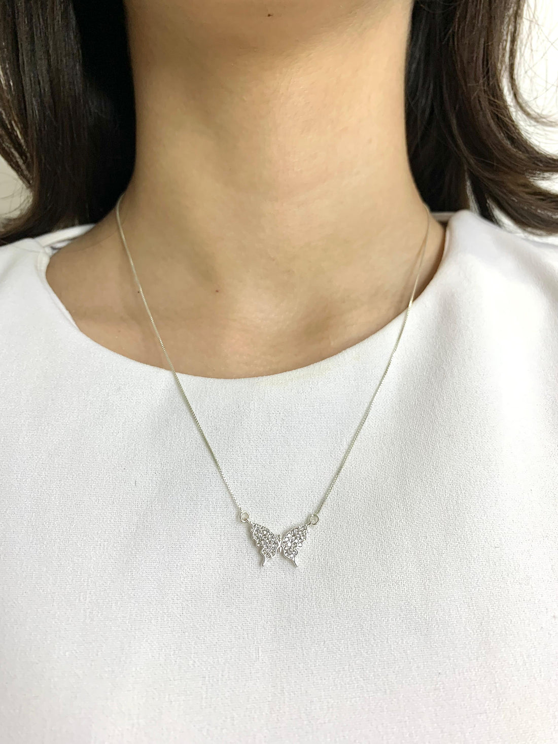 Gargantilha Borboleta Cravejada