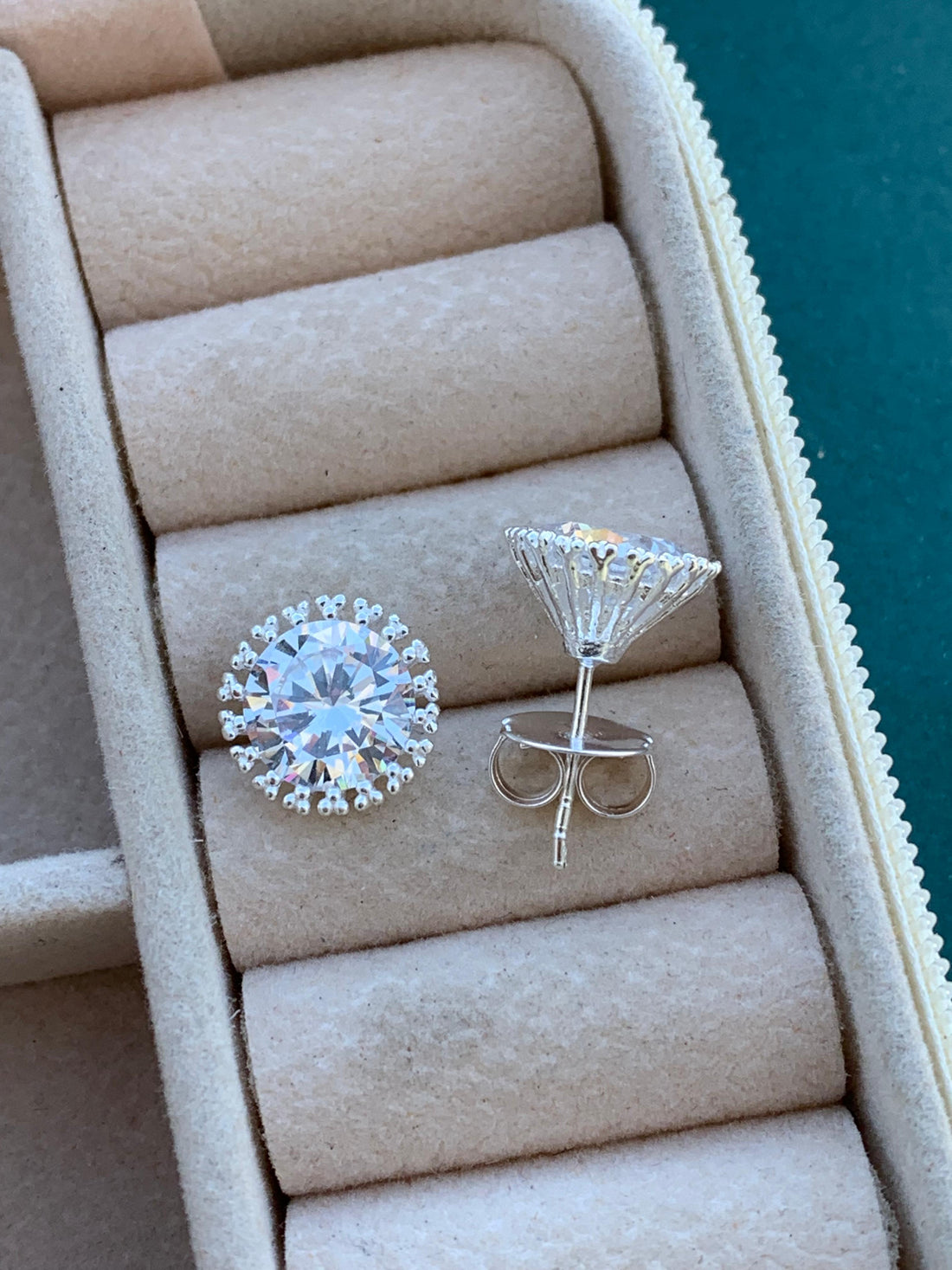 Brinco Redondo com Esfera 9mm