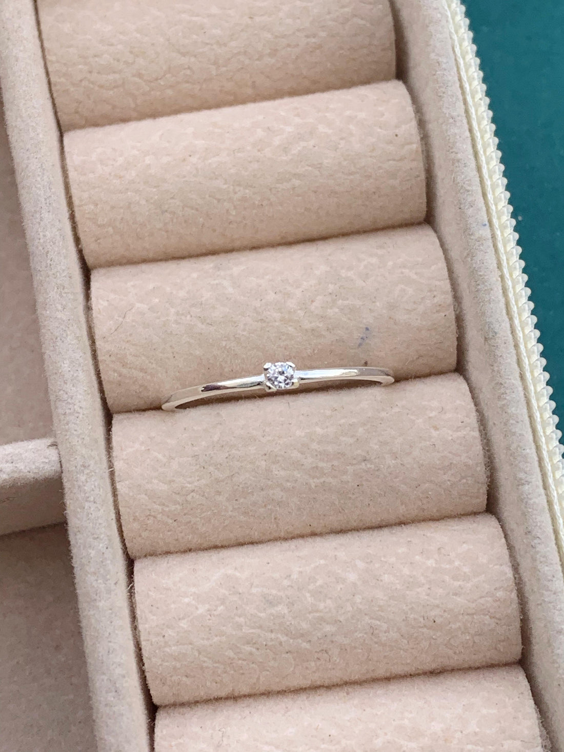 Anel Solitário Alfinete Aro Achatado