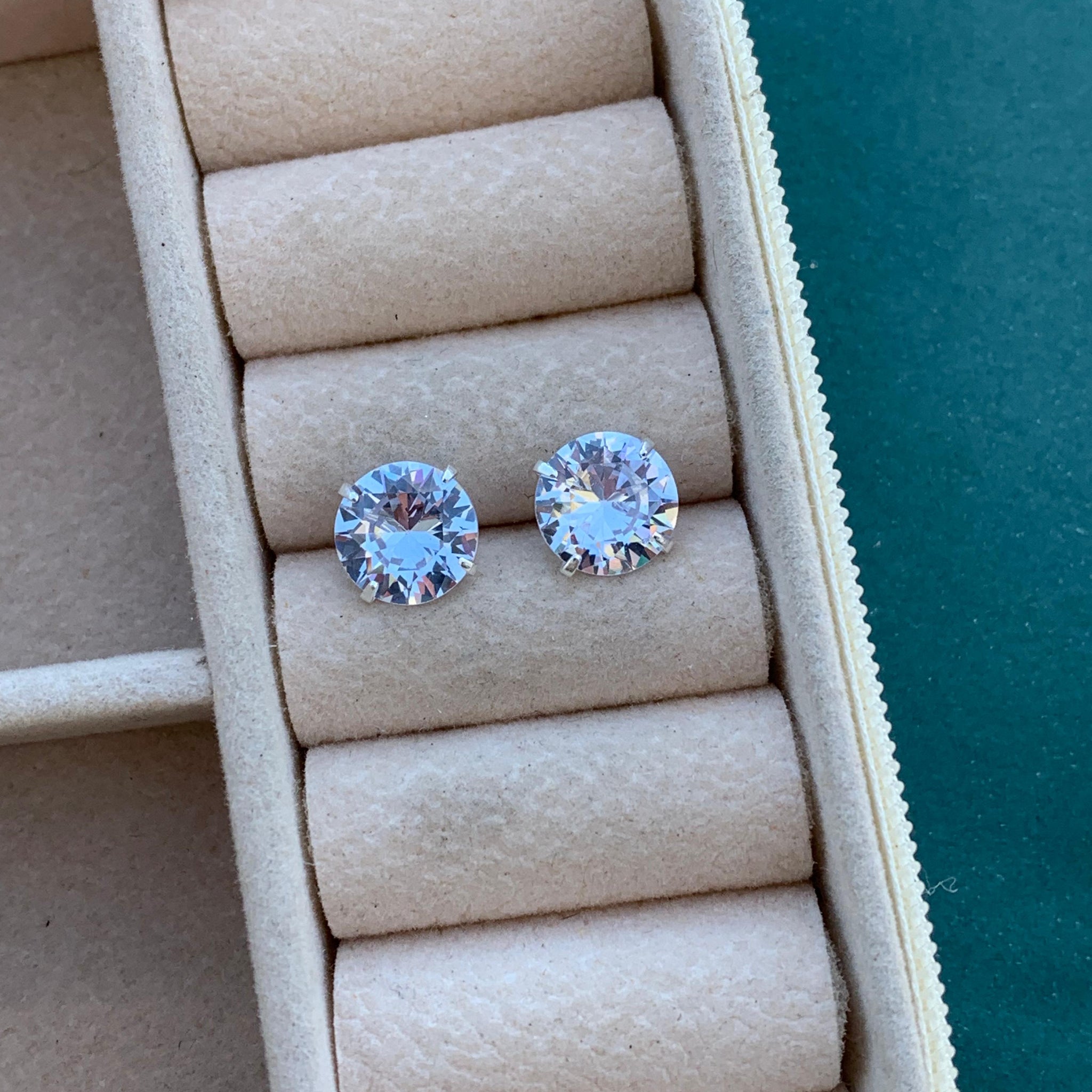 Brinco Redondo Zircônia 9mm