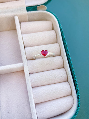 Anel Pedra Coração Vermelho