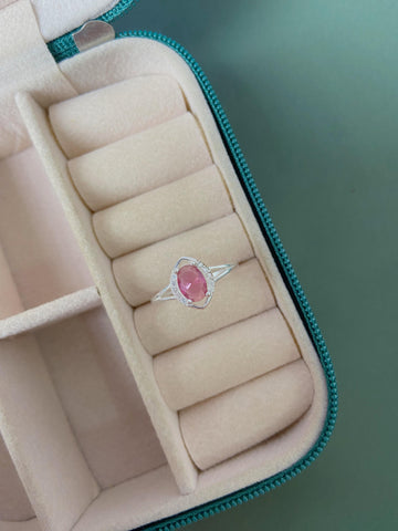 Anel Cravejado Pedra Navete Rosa