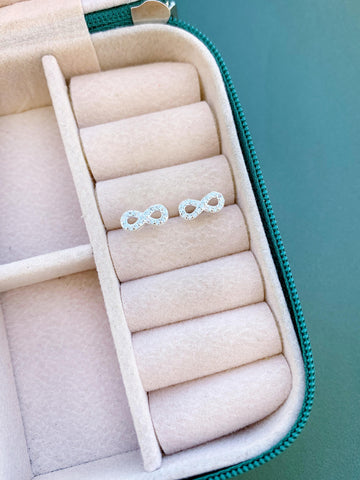 Brinco Infinito Cravejado