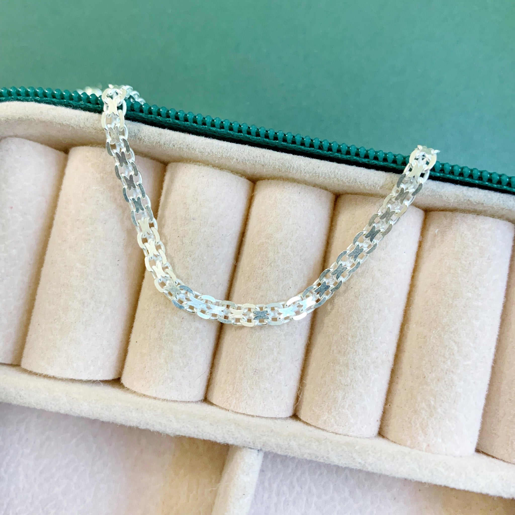 Corrente Rendada 45cm