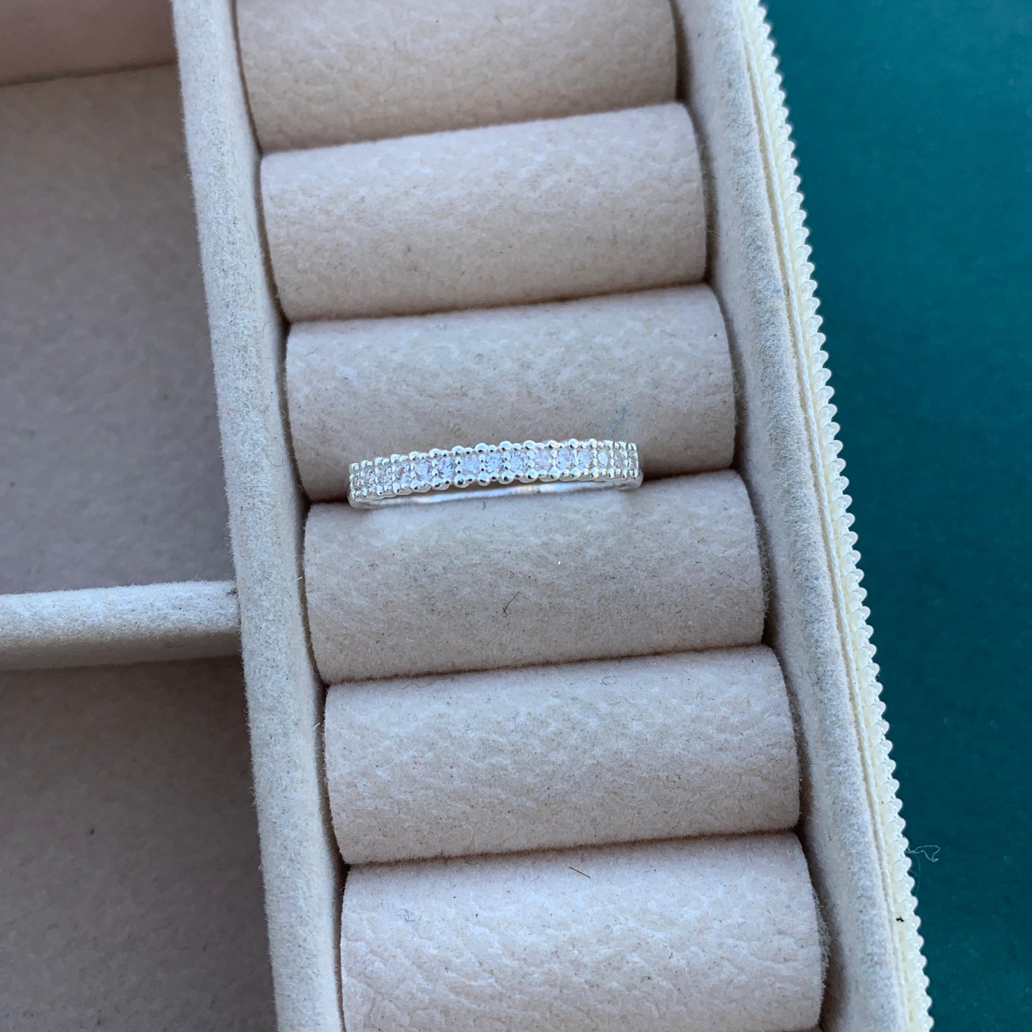 Anel Meia Aliança Zircônia 02