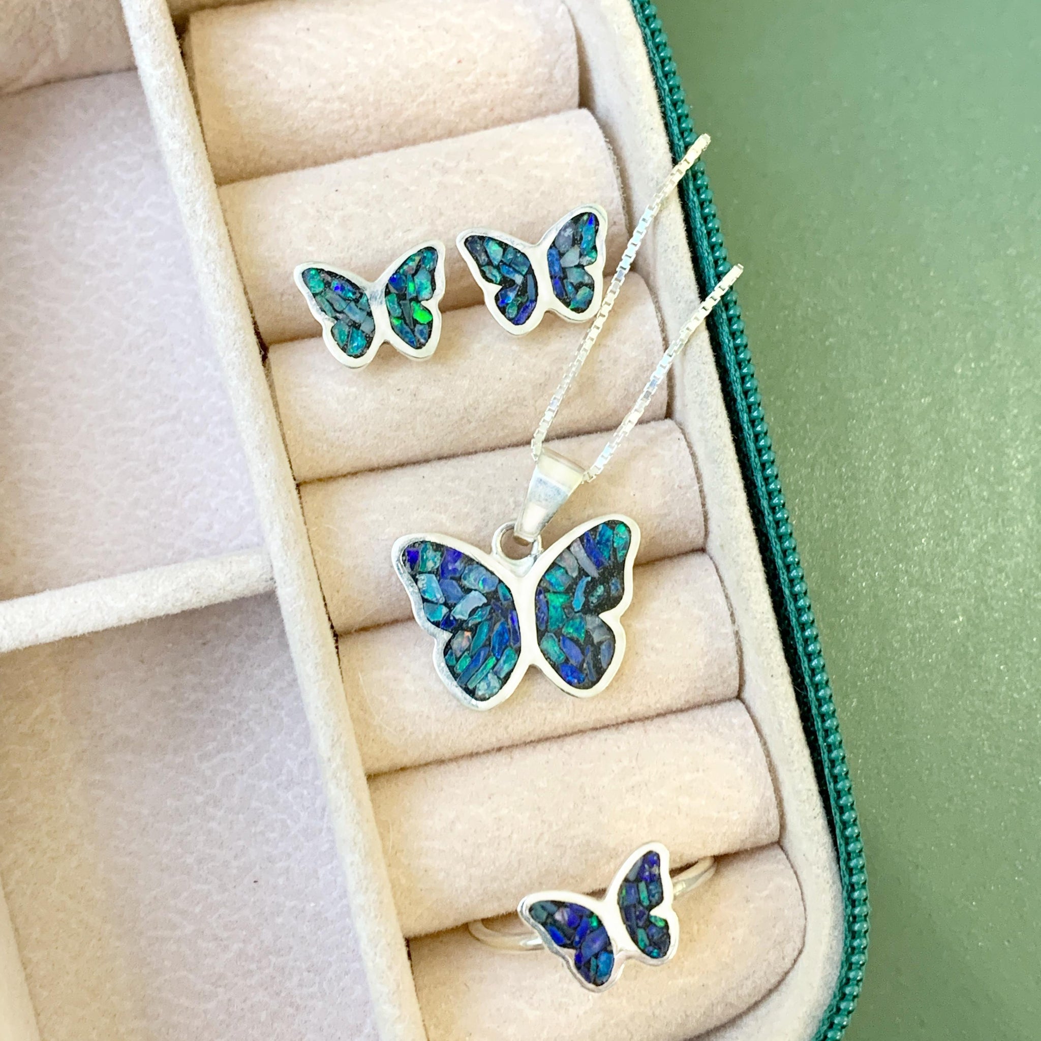 Conjunto Borboleta em Opala