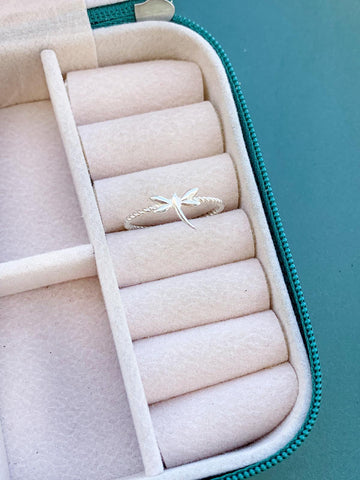 Anel Trabalhado Libélula Prata