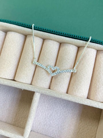 Gargantilha V Coração Cravejado 45 Cm