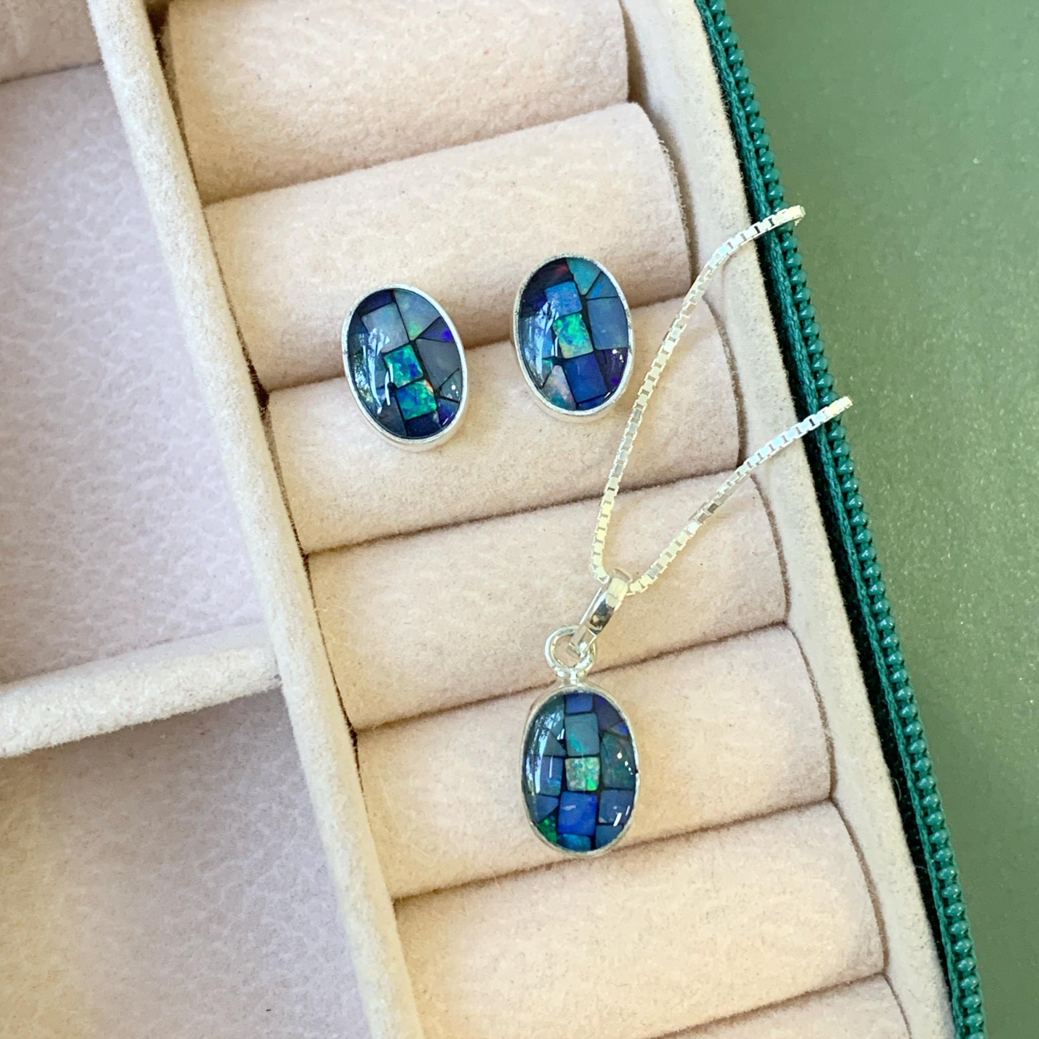 Conjunto Oval Em Opala