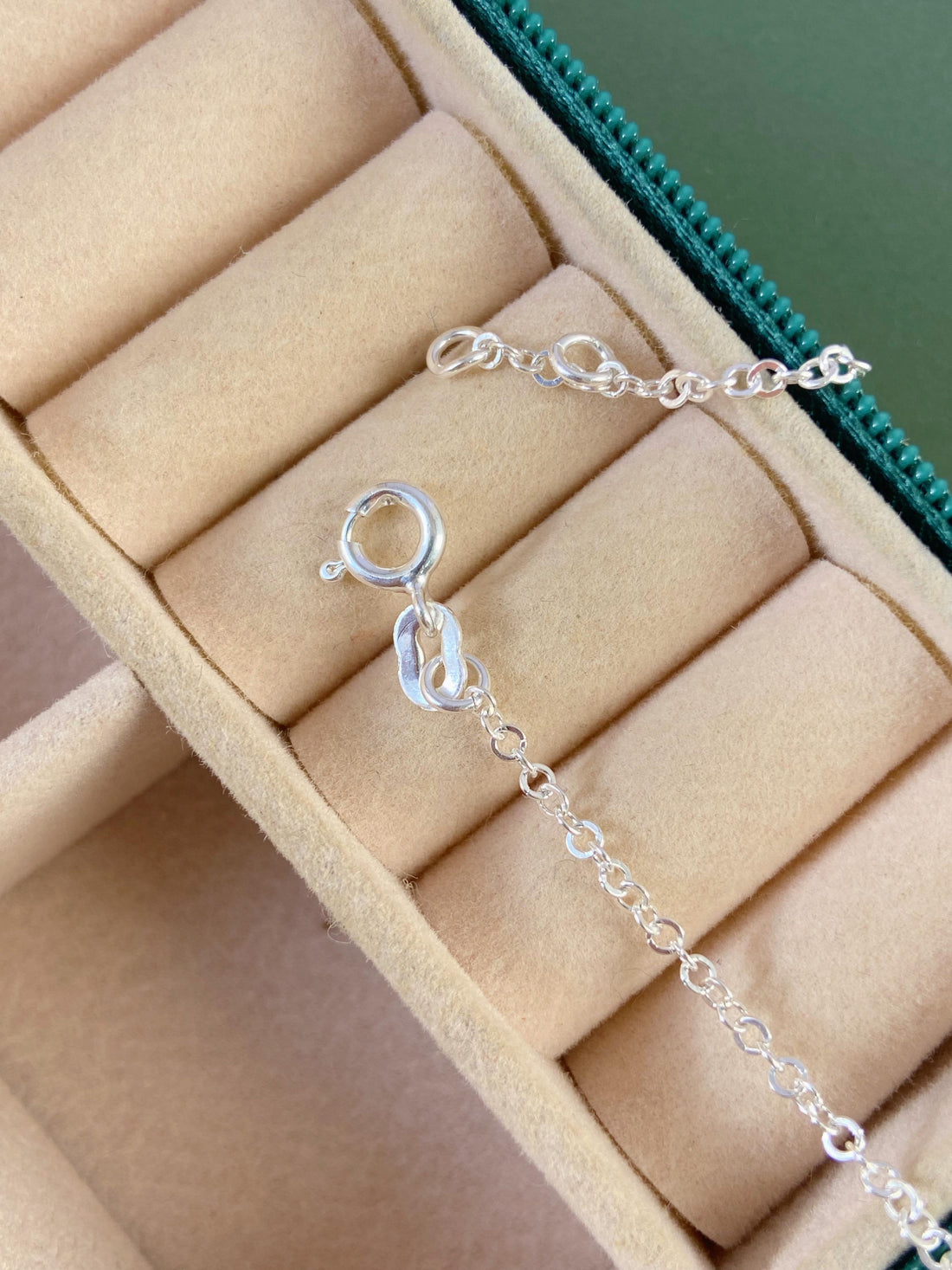 Pulseira Trevo 1.9g Colorida