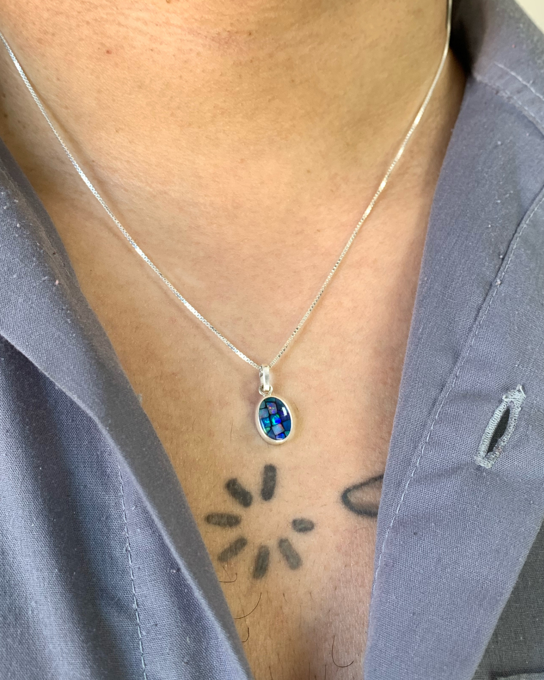 Colar Pingente Oval em Opala