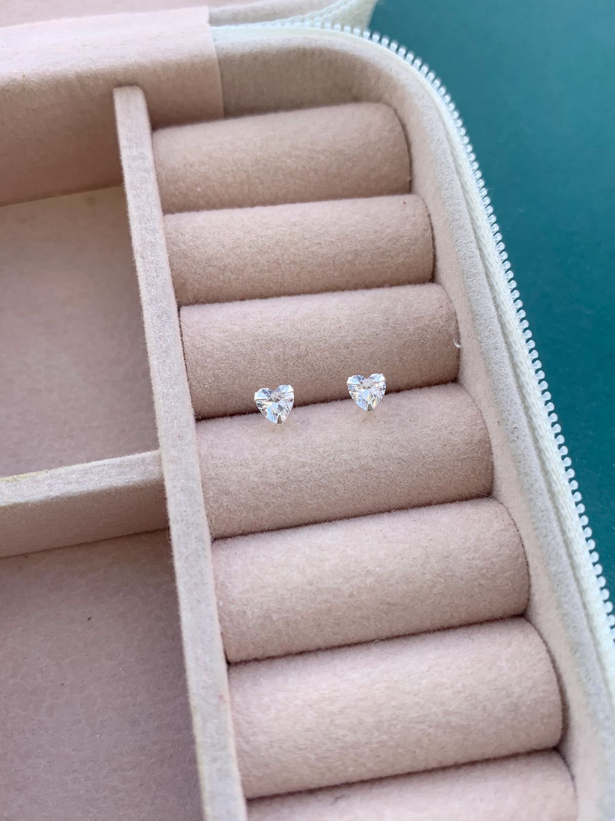 Brinco Coração Ponto de Luz 4mm