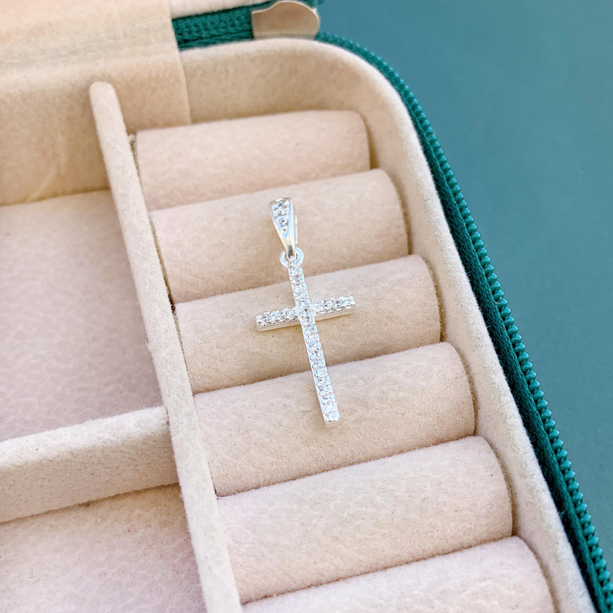 Pingente Cruz Cravejada