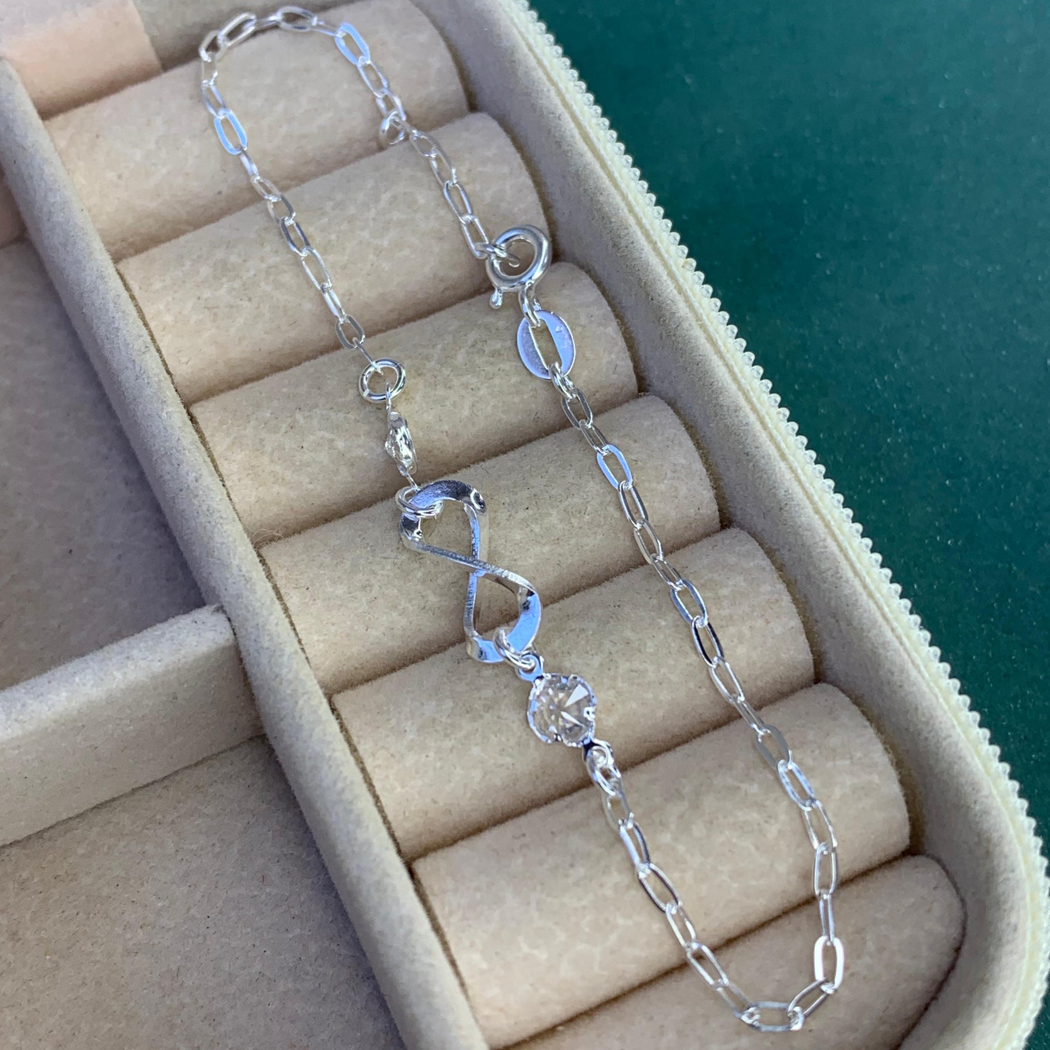 Pulseira Infantil Infinito com Pedrinhas 18cm 1.4g