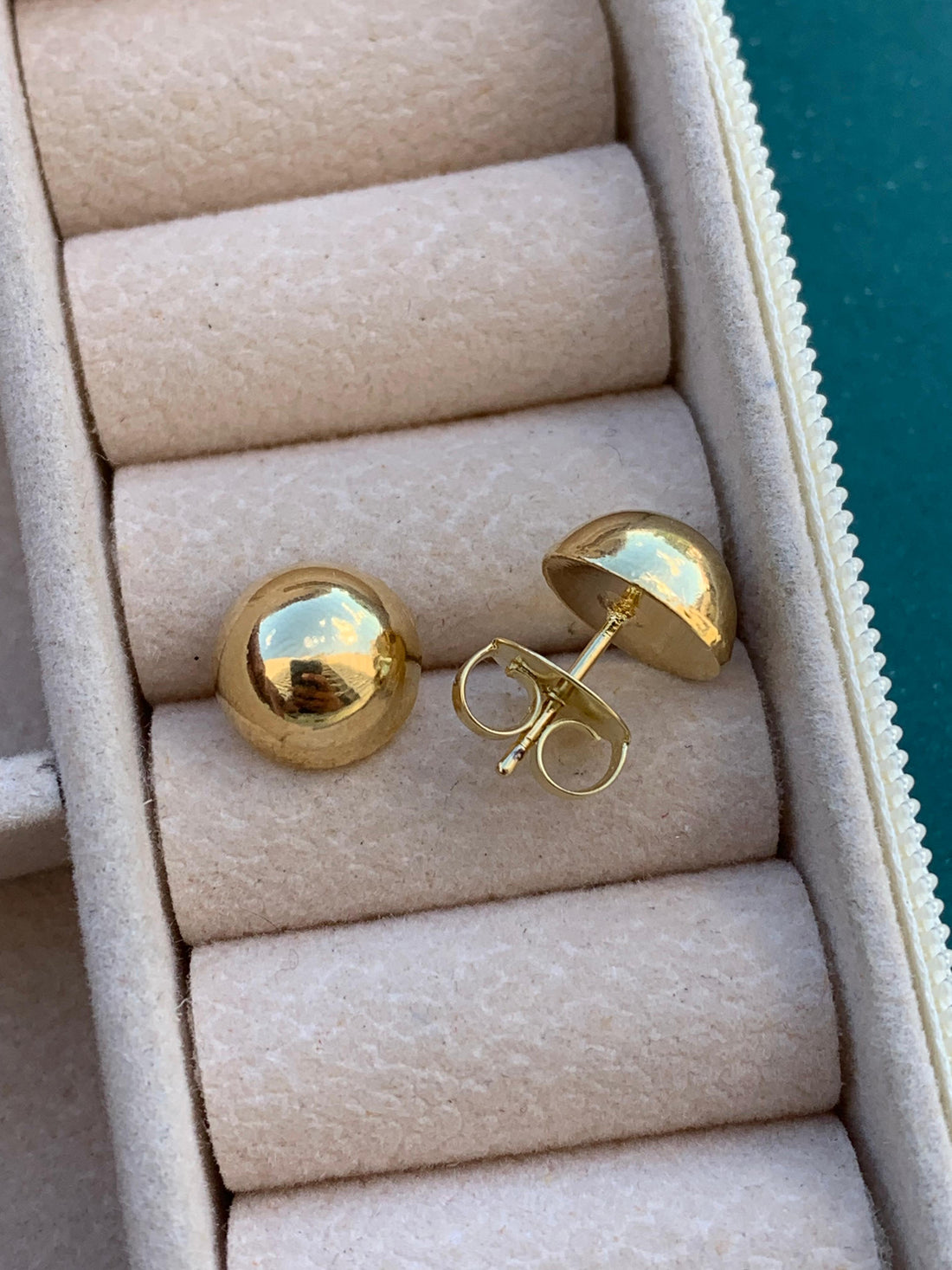 Brinco Meia Bola Folheado 10mm