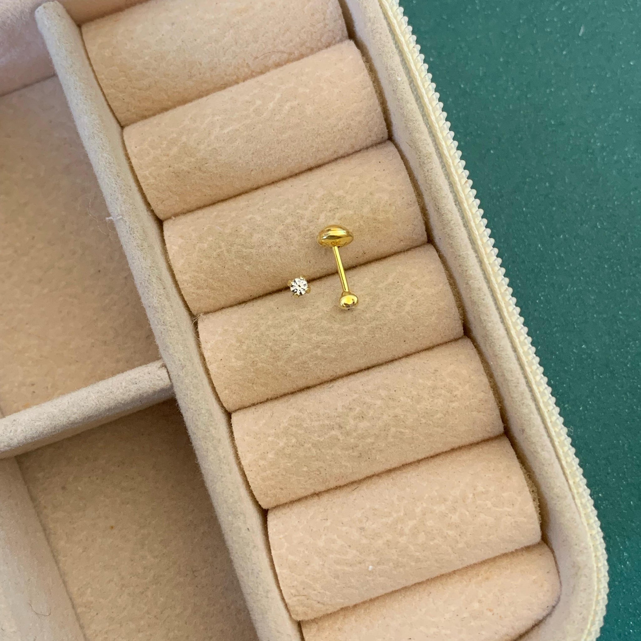 Brinco Ponto de Luz Folheado 2mm - BP004