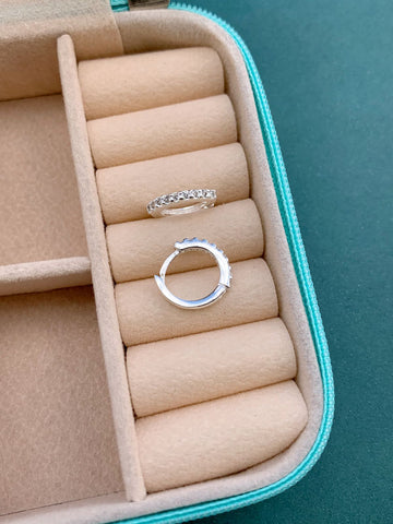 Argola Cravejada de Click