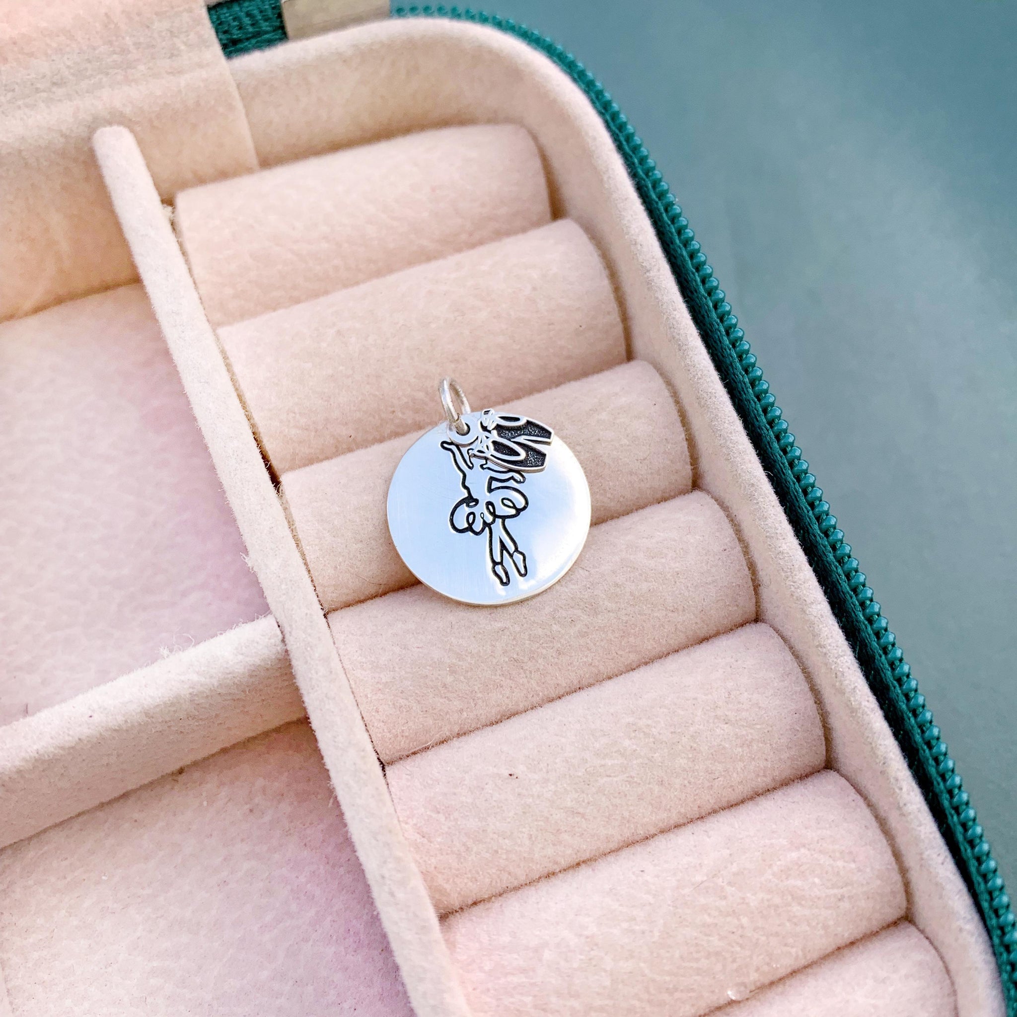 Pingente Patuá Bailarina Sapatilha