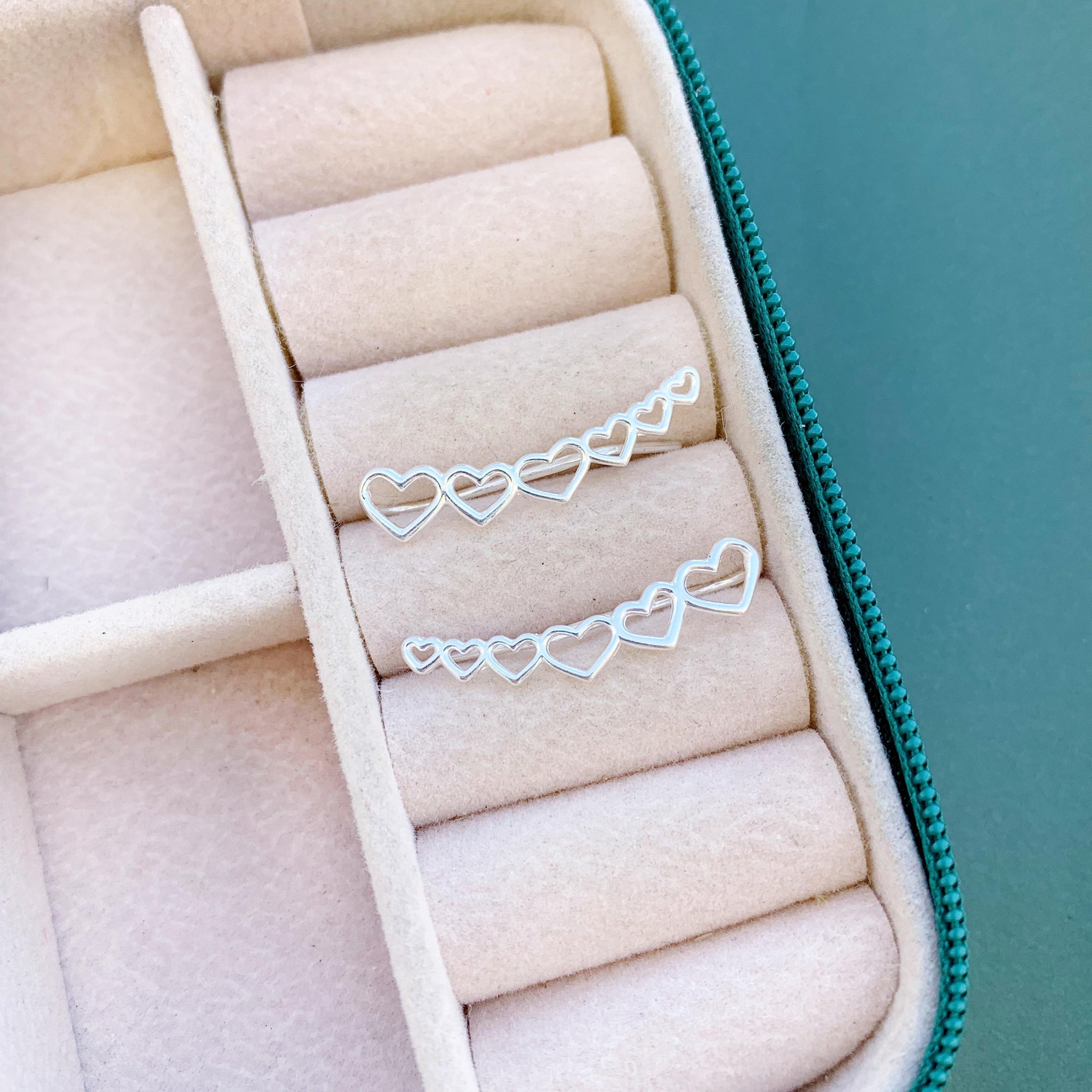 Earcuff Coração Vazado