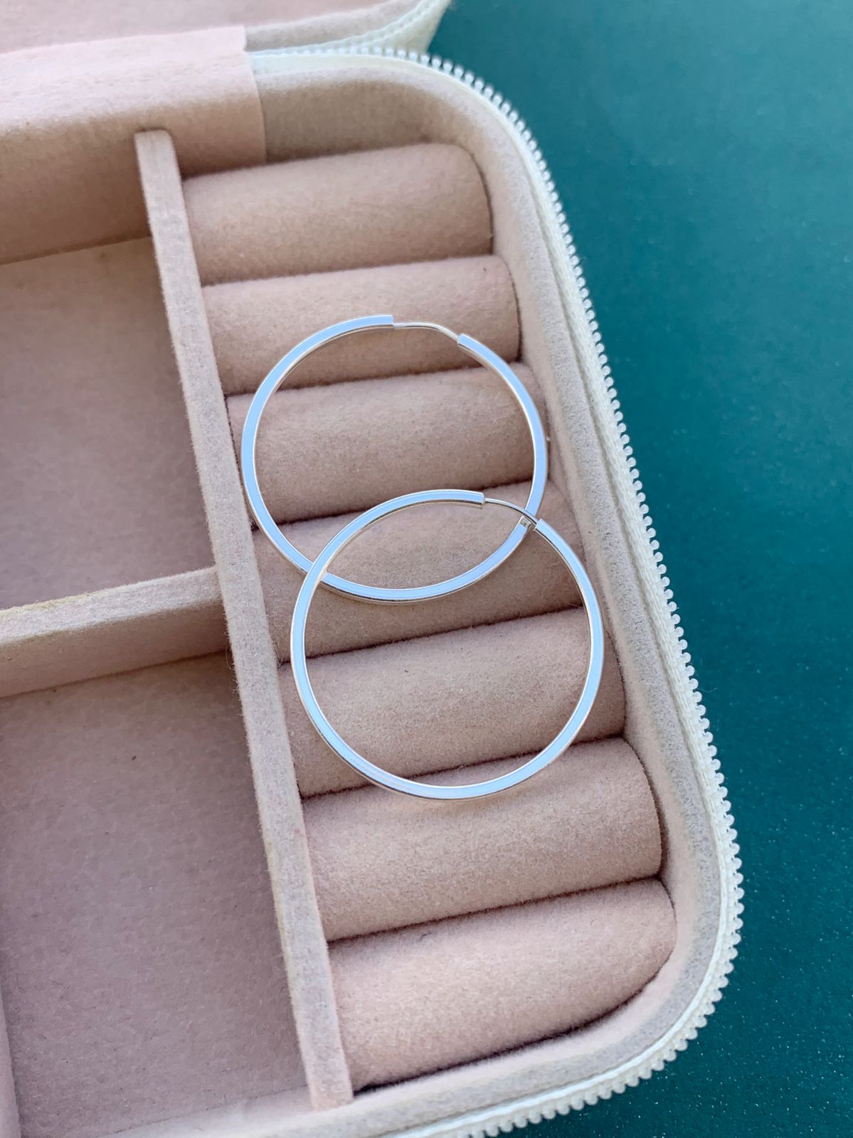 Argola Redonda Fio Quadrado 2,8cm