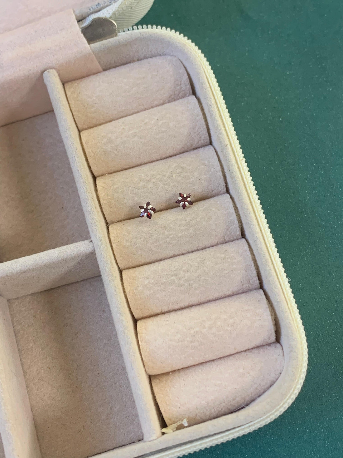 Brinco Estrela Baby 4mm