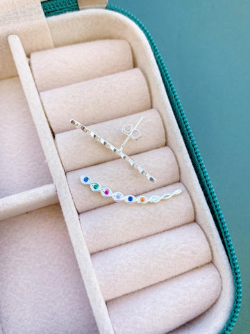 Brinco Ear Cuff Cravejado Colorido