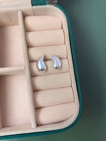 Brinco Gota Desenhada