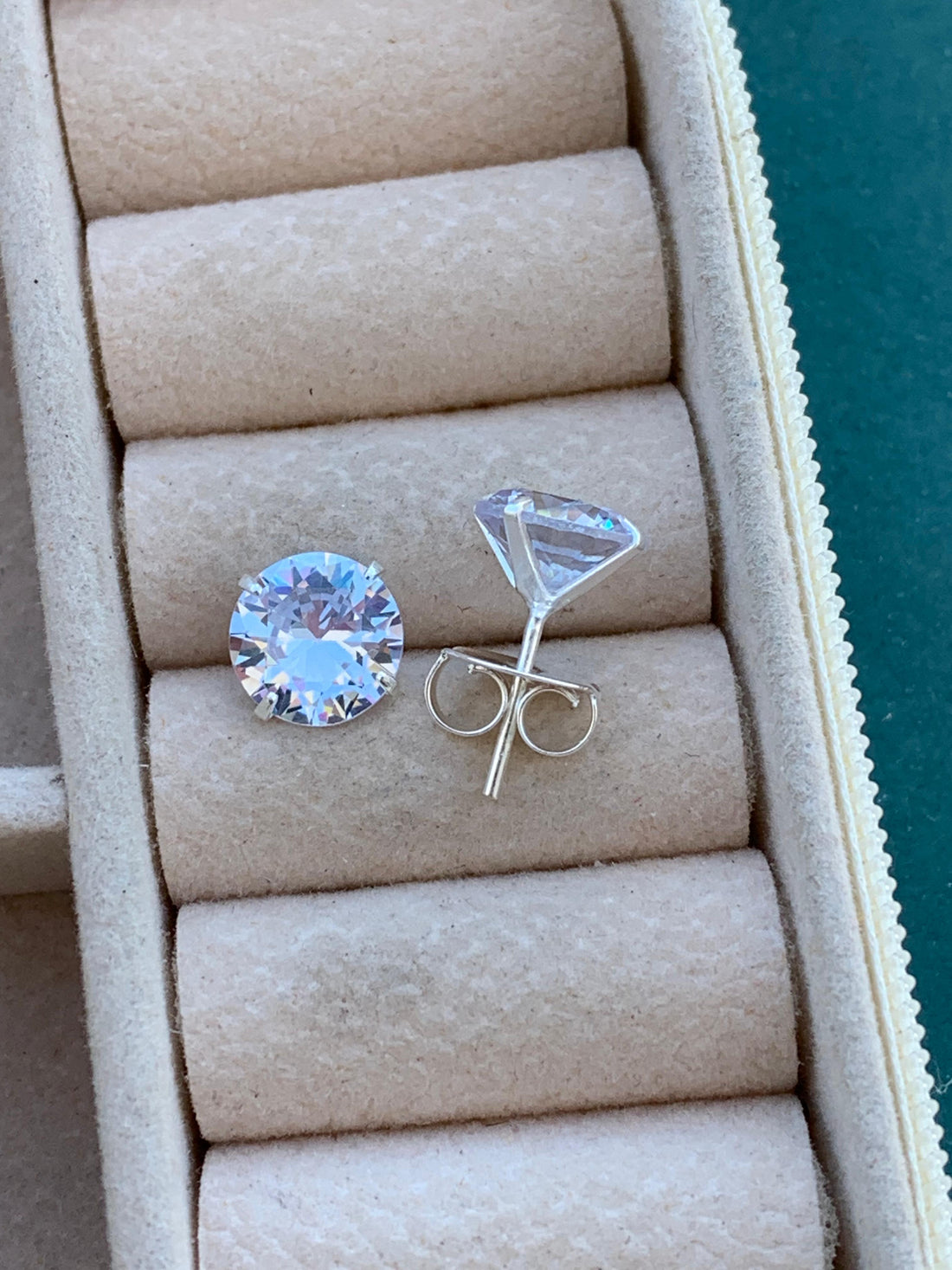 Brinco Redondo Zircônia 9mm