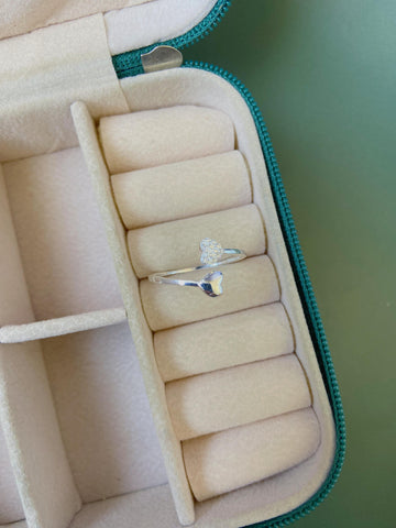 Anel Ajustável Coração Cravejado e Liso