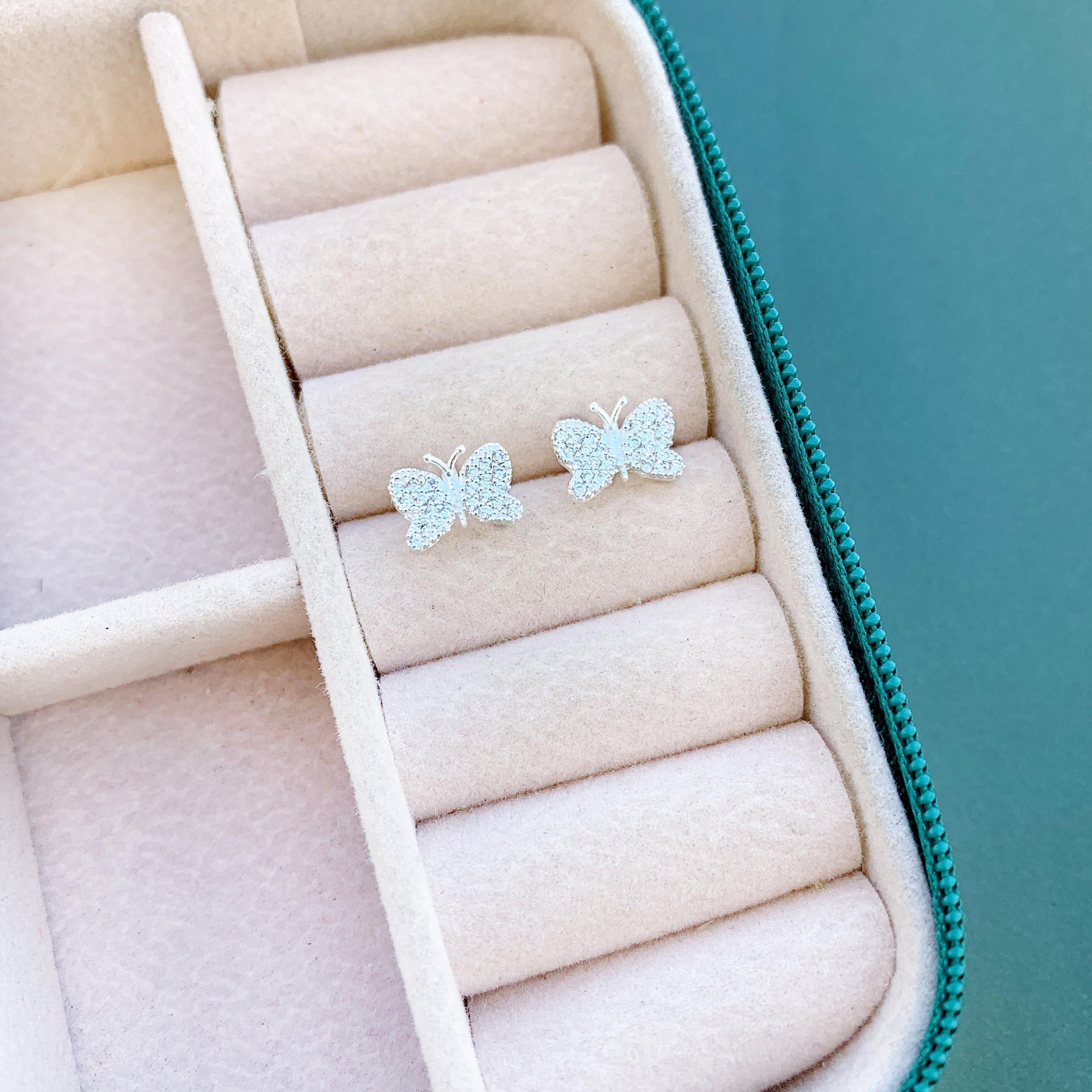 Brinco Borboleta Cravejada