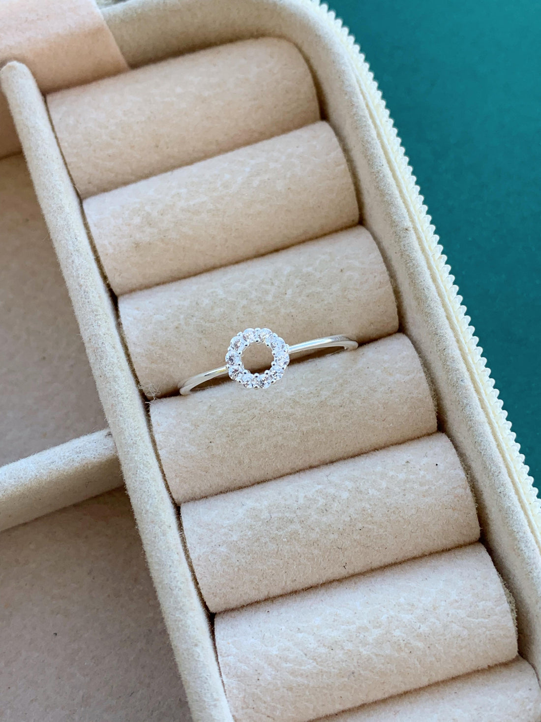 Anel Círculo Cravejado