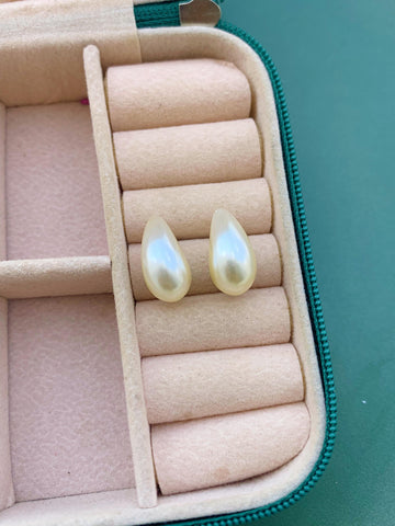 Brinco Gota Pérola Folheada