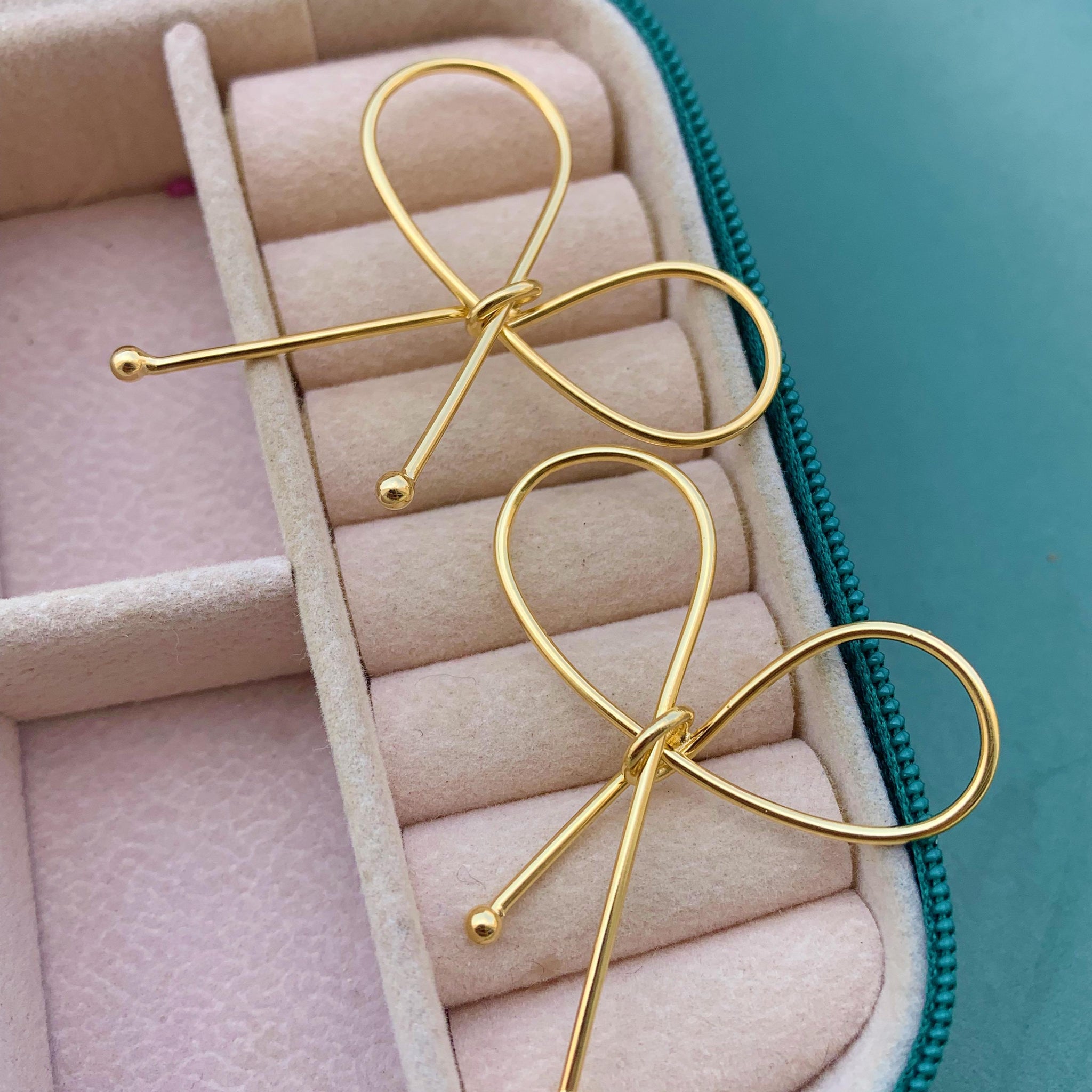 Brinco Laço Folheados