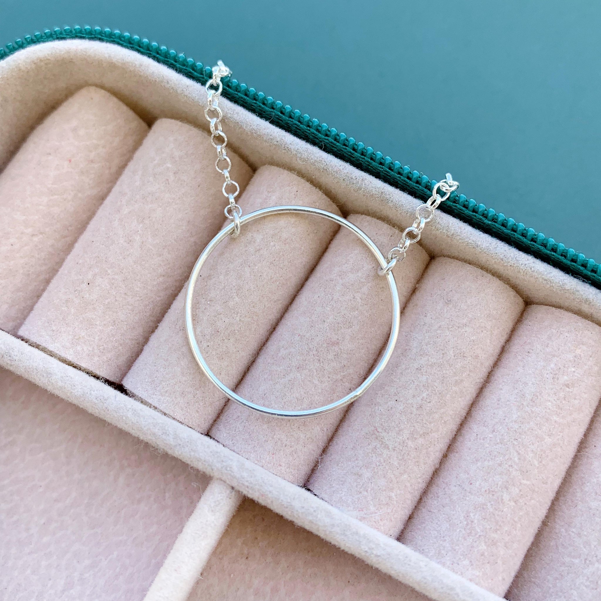 Chocker Circulo Fio Prata 40cm + Extensor