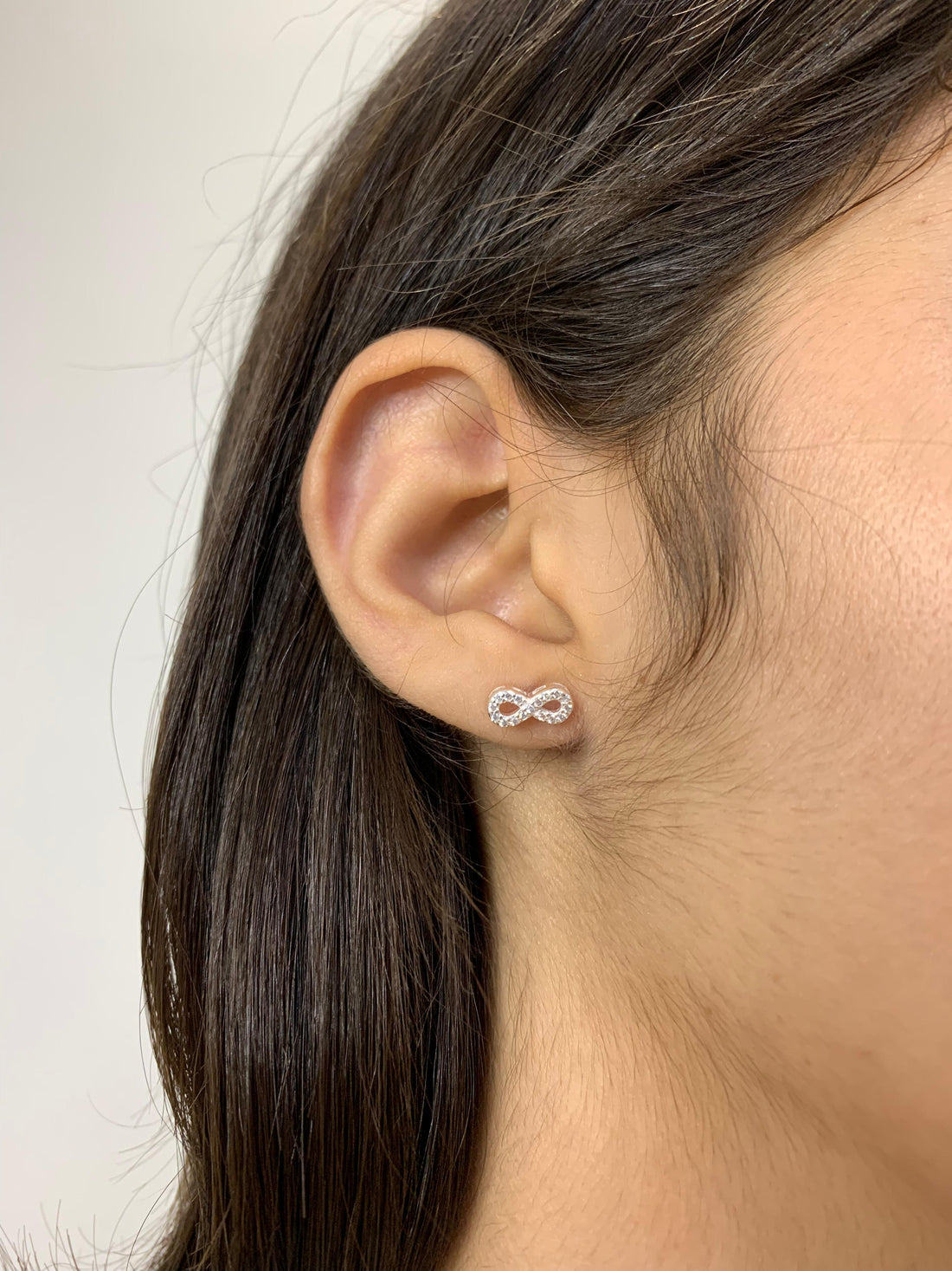 Brinco Infinito Cravejado