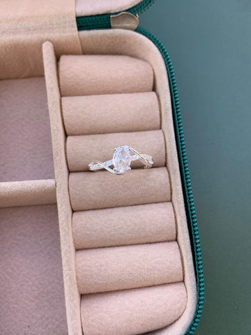 Anel Cravejado Pedra Transparente