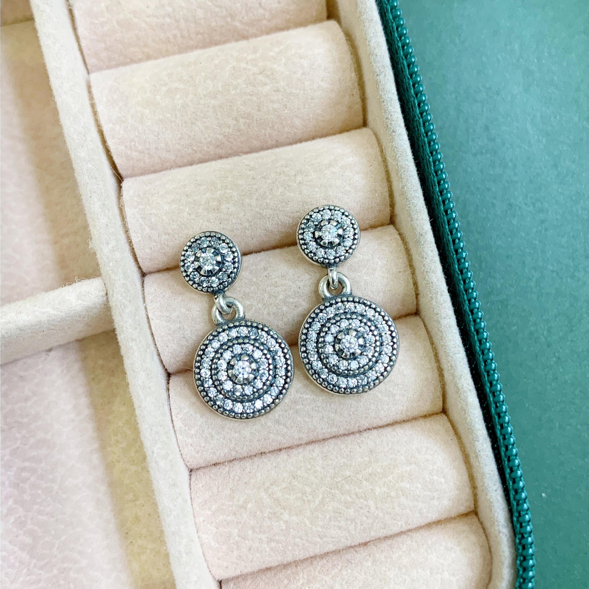 Brinco Redondo Cravejado Pend