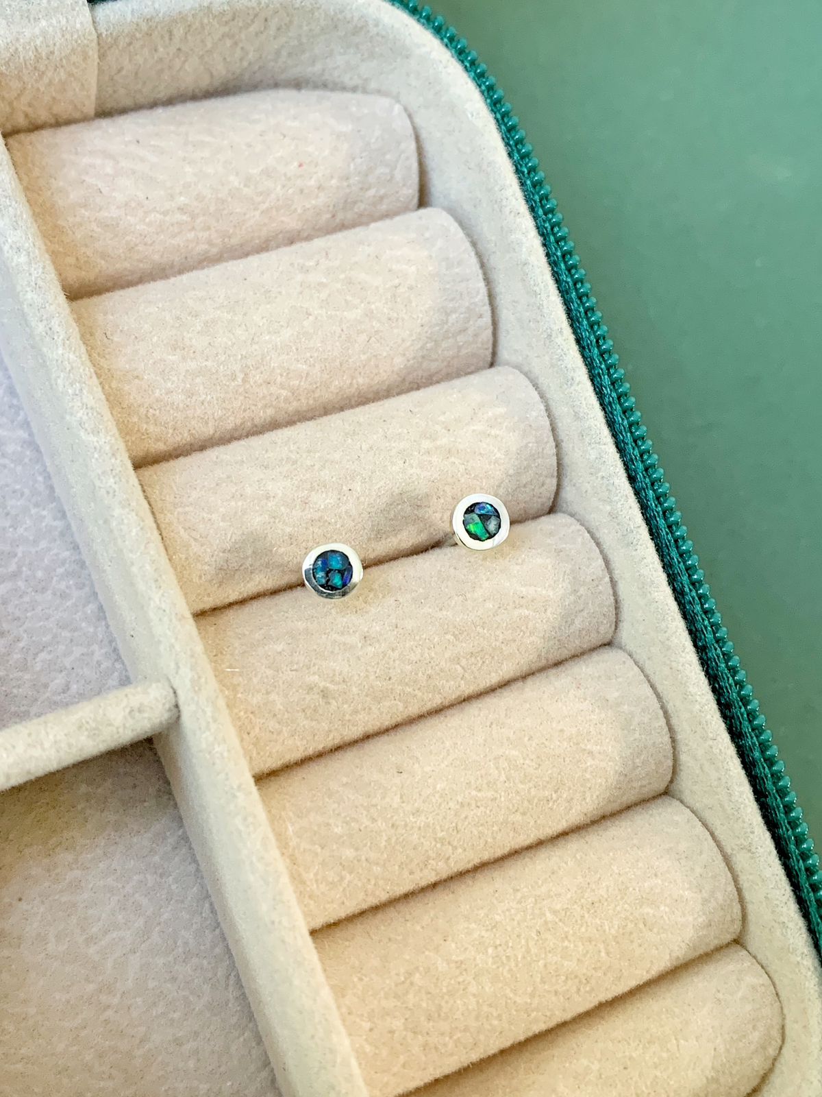 Brinco Redondo PP em Opala