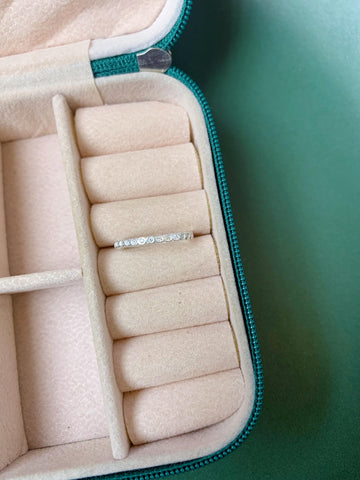 Aliança Toda Cravejada