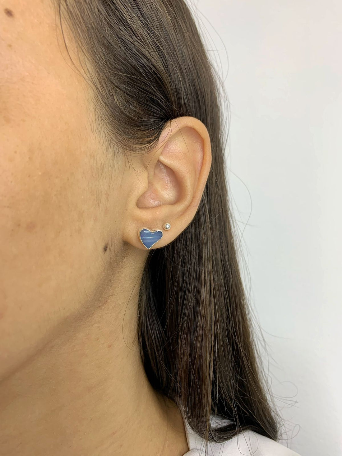 Brinco Coração Torto em Opala Double P