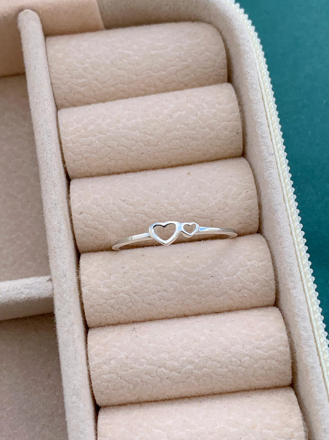 Anel Coração Duplo Vazado