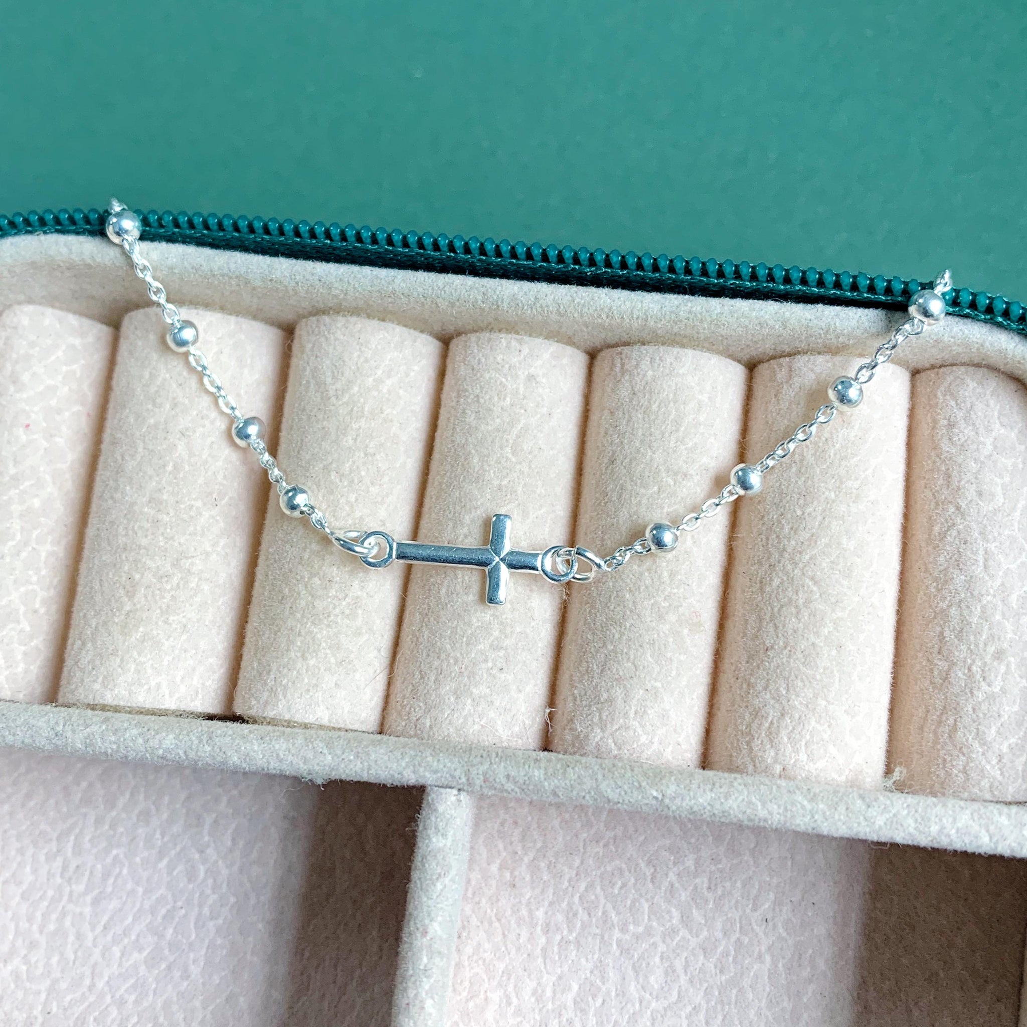 Pulseira Cartier Bolinha e Cruz